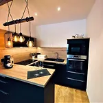 Arietem-apartment - By Mynests *